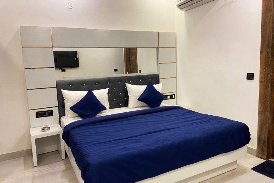 The Metro Stay Noida